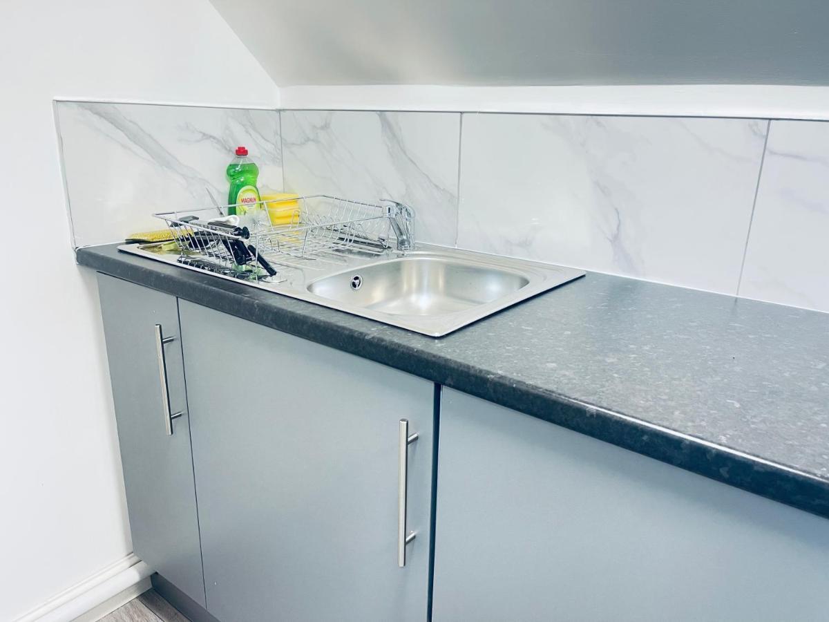 1 Bed Apartment With 2 Beds 1 Double Plus 1 Single Birmingham Exteriér fotografie